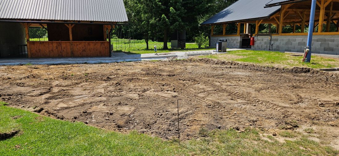 Príprava podkladu pod plastové zatrávňovače