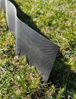 Flexibilná HDPE koreňová bariéra AT Bord pripravená na montáž