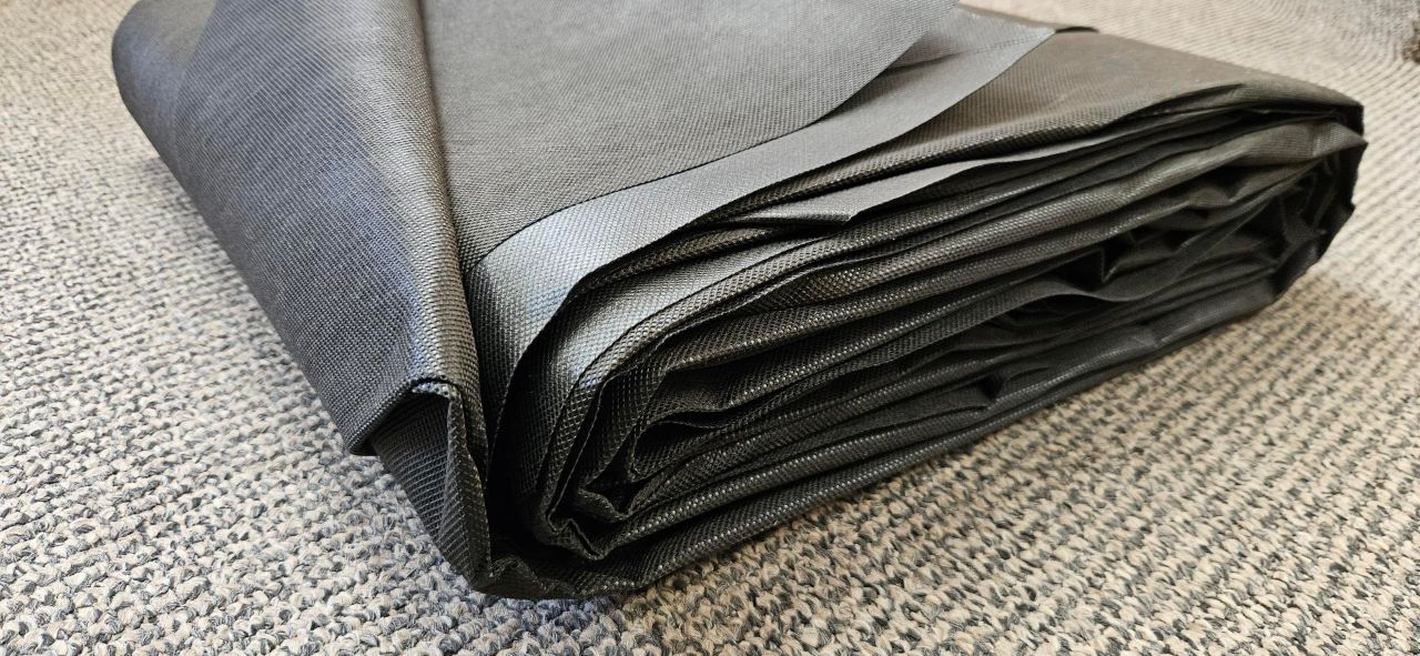 Záhrada upravená s produktom plastový obrubník EKO 78