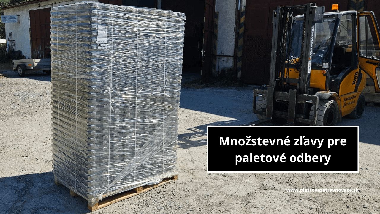Zatrávňovače na palete pripravené na expedíciu