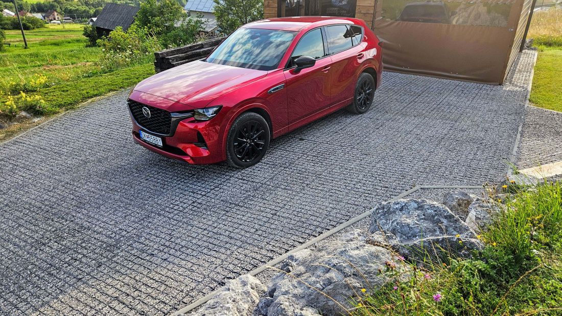 Pevné a ekologické parkovisko zo zatrávňovačov