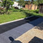 Geotextília geoNETEX 300 g/m² PES pod štrkový podklad pri obrubníku